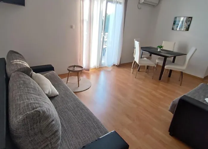 Apartment Summer