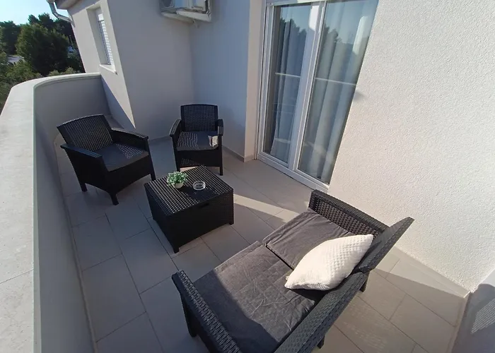 Apartment Summer