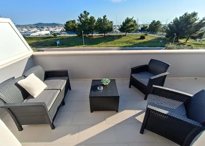 Apartment Summer