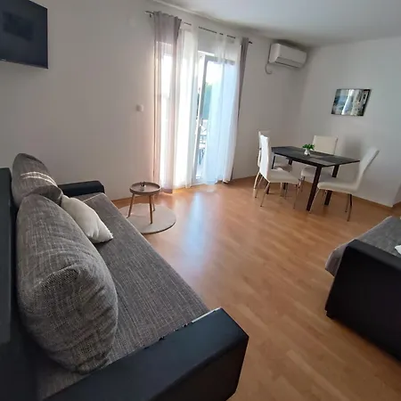 Apartment Summer Sukošan Esterno foto
