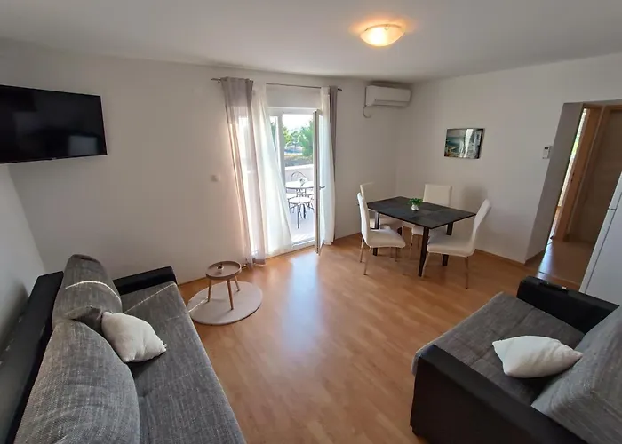 Apartment Summer